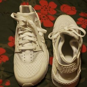 Nike Air  Huarache tennis shoes